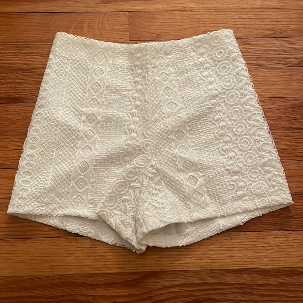 White textured short.
